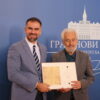 GRADONAČELNIK MIĆIN URUČIO NAGRADU „MIROSLAV ANTIĆ” PESNIKU ĐORĐU SLADOJU