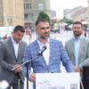 GRADONAČELNIK MIĆIN UČESTVOVAO U KAMPANJI „DA LI ME VIDIŠ? – BEZBEDNO NA DVA TOČKA” NA TRGU SLOBODE